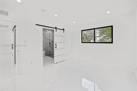 1200 Cleveland Road Miami Beach FL 33141