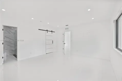 1200 Cleveland Road Miami Beach FL 33141