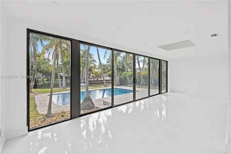 1200 Cleveland Road Miami Beach FL 33141