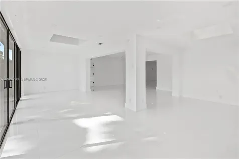 1200 Cleveland Road Miami Beach FL 33141