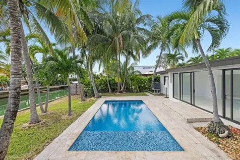 1200 Cleveland Road Miami Beach FL 33141