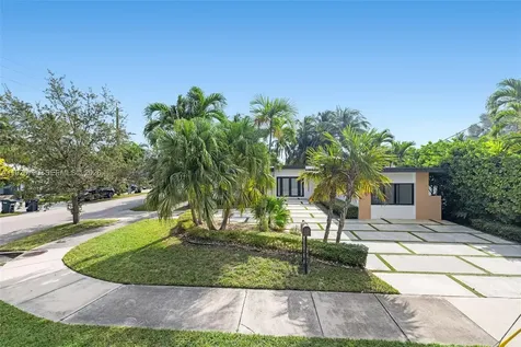 1200 Cleveland Road Miami Beach FL 33141
