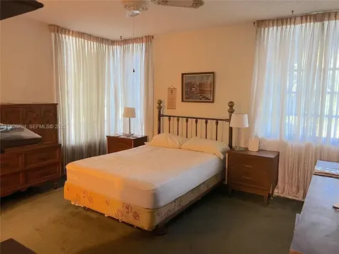 942 NE 199th Street Miami FL 33179
