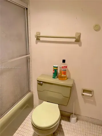 942 NE 199th Street Miami FL 33179