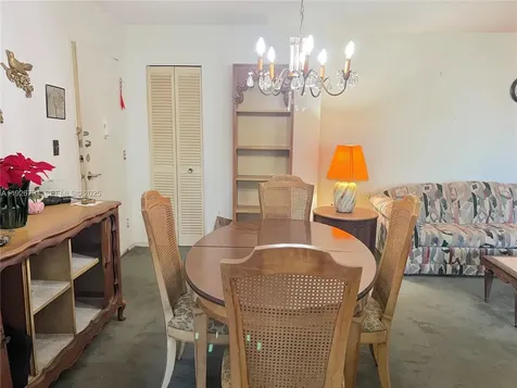 942 NE 199th Street Miami FL 33179