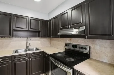 5050 NW 7th Street Miami FL 33126