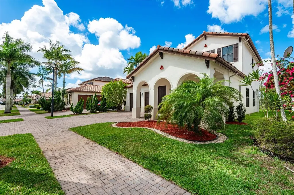 3320 NW 84th Way Cooper City FL 33024