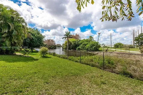 3320 NW 84th Way Cooper City FL 33024