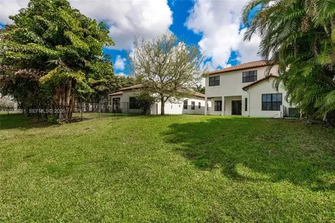 3320 NW 84th Way Cooper City FL 33024