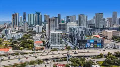 342 NW 7th Street Miami FL 33136
