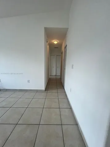 7281 NW 174th Terrace Hialeah FL 33015