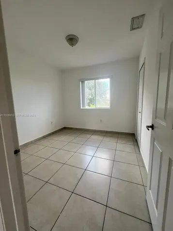 7281 NW 174th Terrace Hialeah FL 33015
