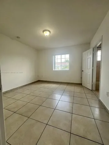 7281 NW 174th Terrace Hialeah FL 33015