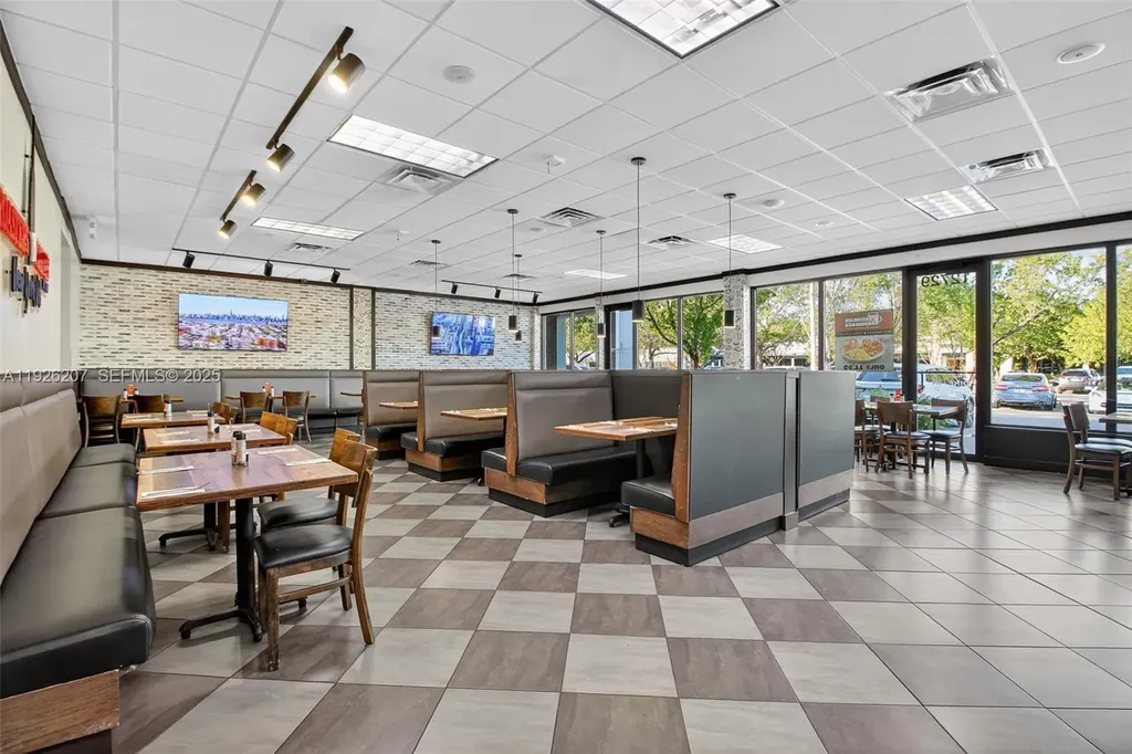 Fully Turnkey Restaurant For Sale In The Heart Of Pinecrest Pinecrest FL 33156