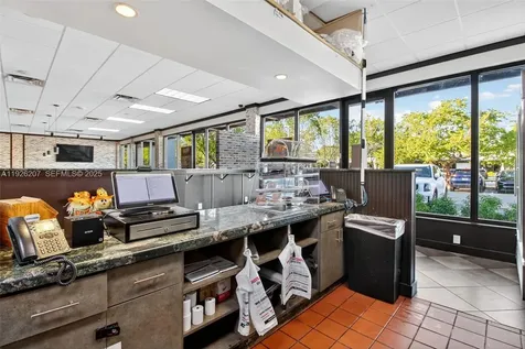 Fully Turnkey Restaurant For Sale In The Heart Of Pinecrest Pinecrest FL 33156