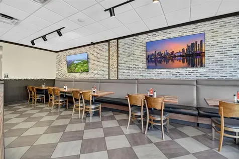 Fully Turnkey Restaurant For Sale In The Heart Of Pinecrest Pinecrest FL 33156