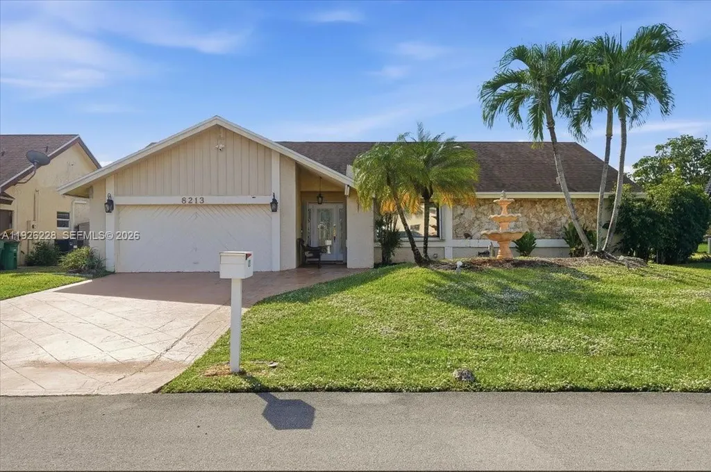 8213 Cassia Terrace Tamarac FL 33321