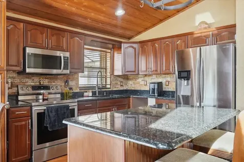 8213 Cassia Terrace Tamarac FL 33321