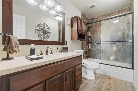 8213 Cassia Terrace Tamarac FL 33321