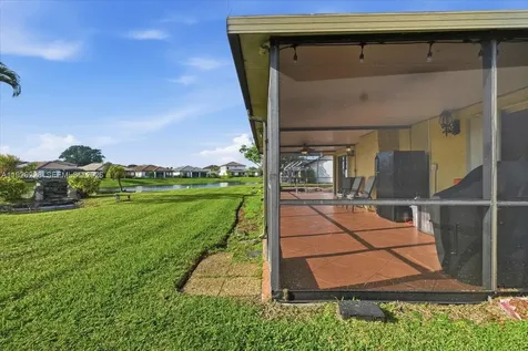 8213 Cassia Terrace Tamarac FL 33321
