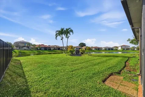 8213 Cassia Terrace Tamarac FL 33321