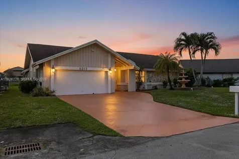 8213 Cassia Terrace Tamarac FL 33321