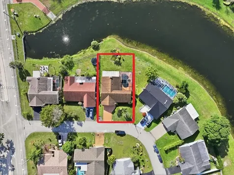 8213 Cassia Terrace Tamarac FL 33321