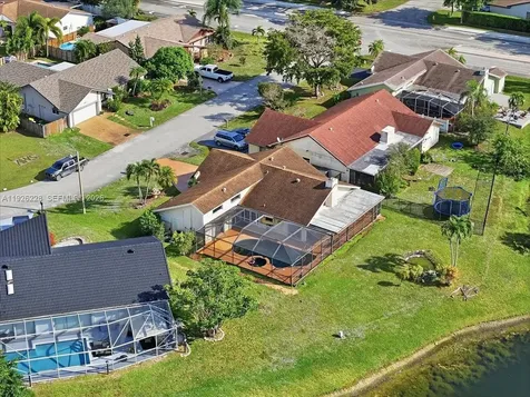 8213 Cassia Terrace Tamarac FL 33321