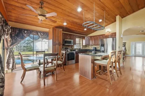 8213 Cassia Terrace Tamarac FL 33321