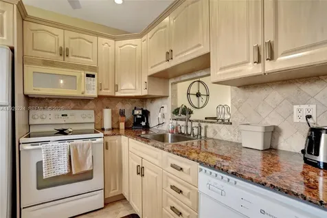 4806 NW 36th Street Lauderdale Lakes FL 33319