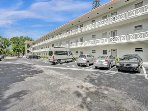 4806 NW 36th Street Lauderdale Lakes FL 33319