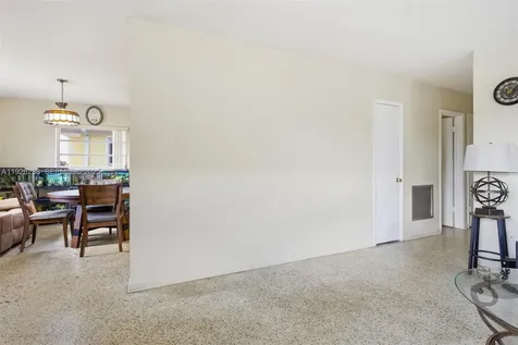 10551 SW 27th Street Miami FL 33165