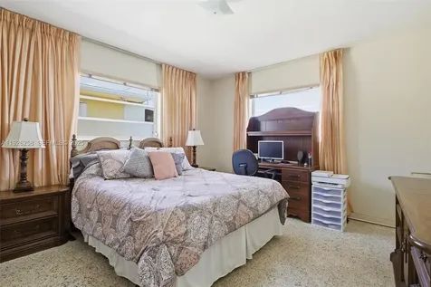 10551 SW 27th Street Miami FL 33165