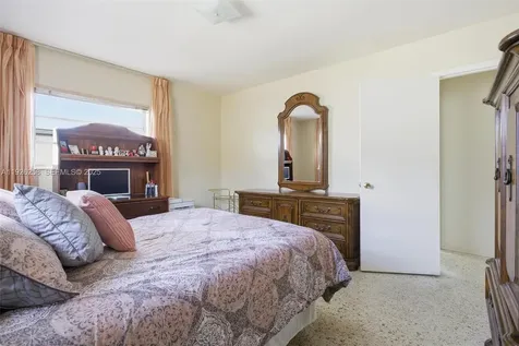 10551 SW 27th Street Miami FL 33165