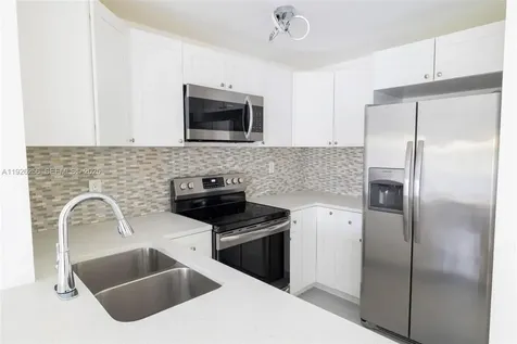 8305 SW 72nd Avenue Miami FL 33143