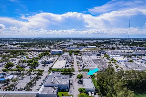 1020 NW 1st Court Hallandale Beach FL 33009