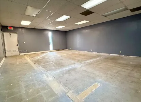 1020 NW 1st Court Hallandale Beach FL 33009