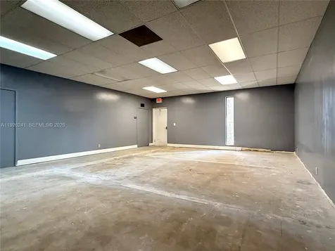 1020 NW 1st Court Hallandale Beach FL 33009