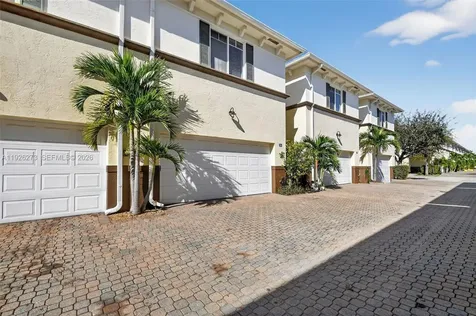 418 N Federal Highway Lake Worth FL 33460