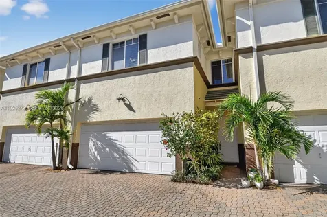 418 N Federal Highway Lake Worth FL 33460