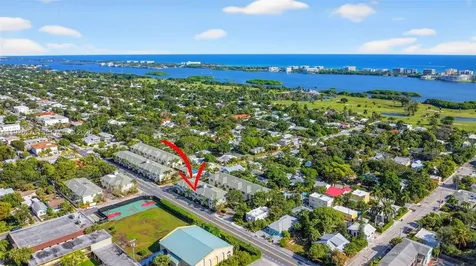 418 N Federal Highway Lake Worth FL 33460