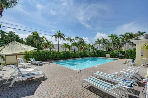 418 N Federal Highway Lake Worth FL 33460