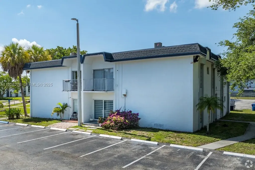 7250 SW 94th Place Miami FL 33173