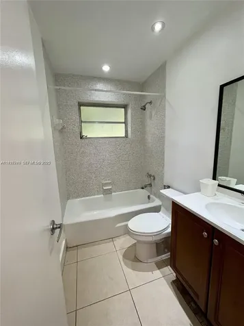 7250 SW 94th Place Miami FL 33173