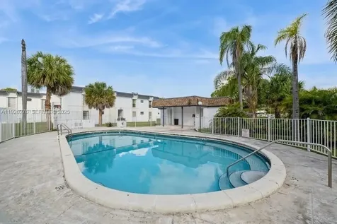 7250 SW 94th Place Miami FL 33173