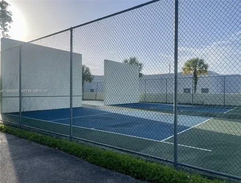 7250 SW 94th Place Miami FL 33173