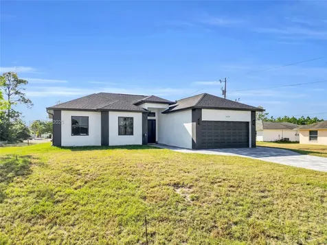 2250 10th Terrace Lehigh Acres FL 33936