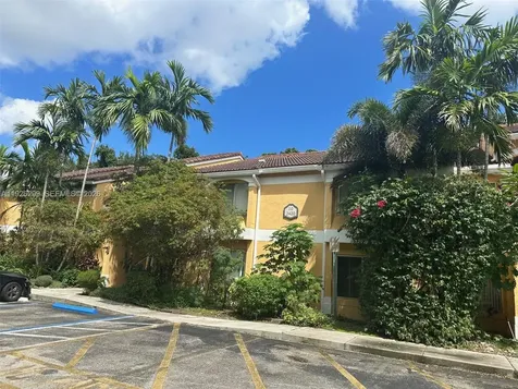 2420 NW 33rd Street Oakland Park FL 33309