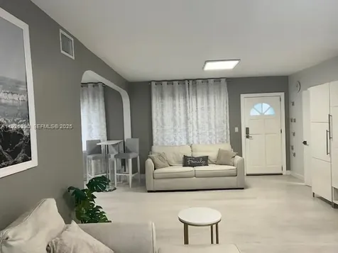 245 189th Terrace Sunny Isles Beach FL 33160