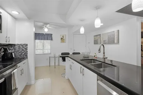 900 SW 142nd Avenue Pembroke Pines FL 33027